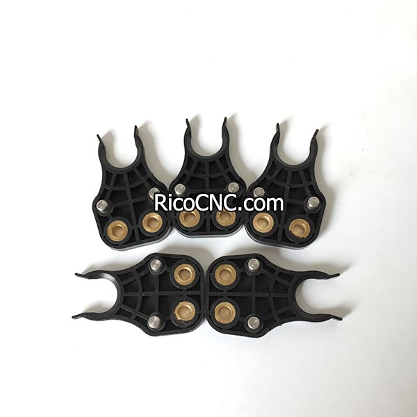 ISO10 CNC machine clips supplier.jpg