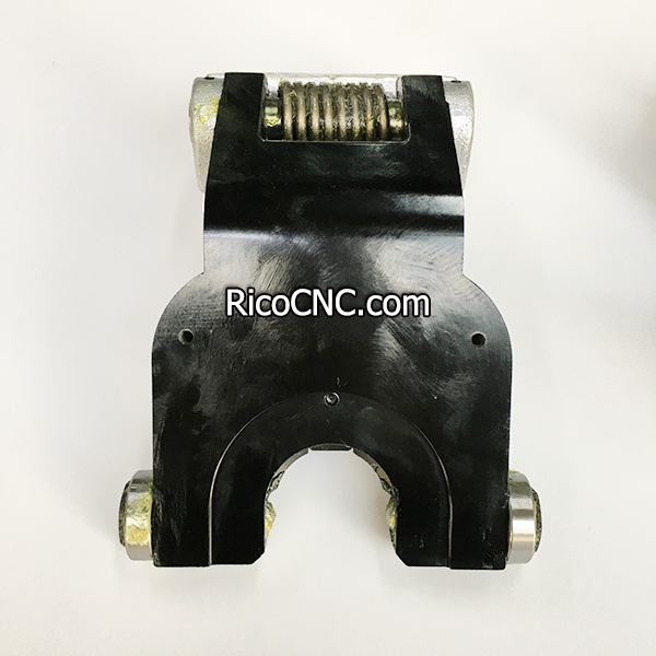 Taiwan HDW BT30 tool clips.jpg