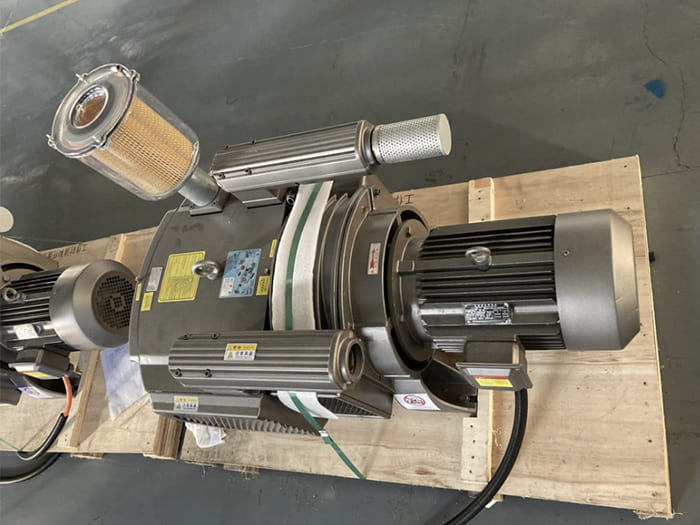 vacuum pump.jpg