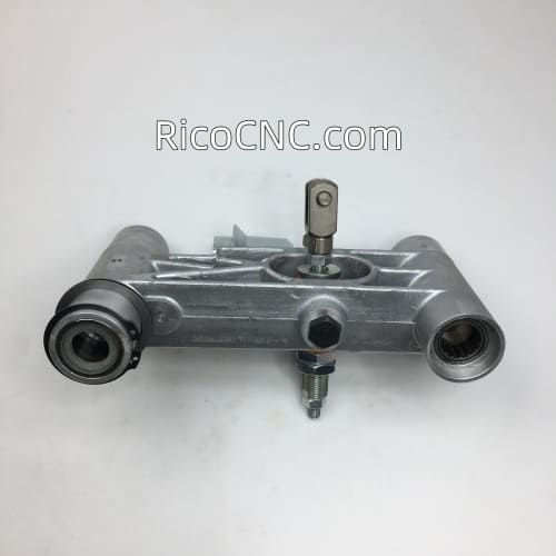 2055083790 Tracking bracket.jpg