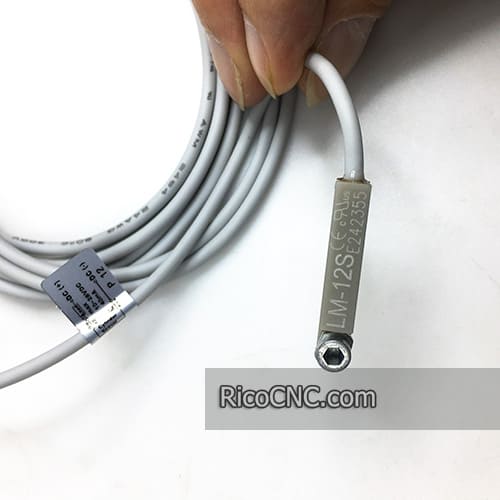 301415-00001 Reed switch.jpg