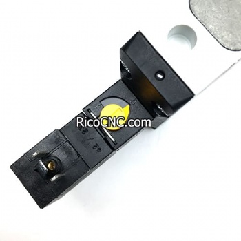 4011041628 4-011-04-1628 HOMAG Solenoid Operated Air Control Valve