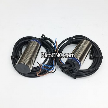 Original Schneider TELEMECANIQUE XSAV12373 Inductive Proximity Sensor