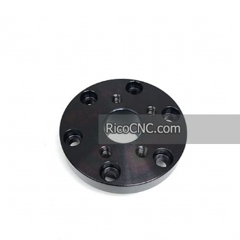 Doosan L61931093: Brida para el recogedor de piezas Doosan